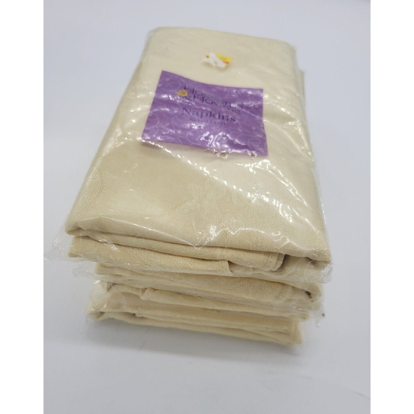 NEW Set of 4 Blossoms & Blooms Kohls Yellow Floral Spring Cloth Napkins 16"x17" - Picture 2 of 10